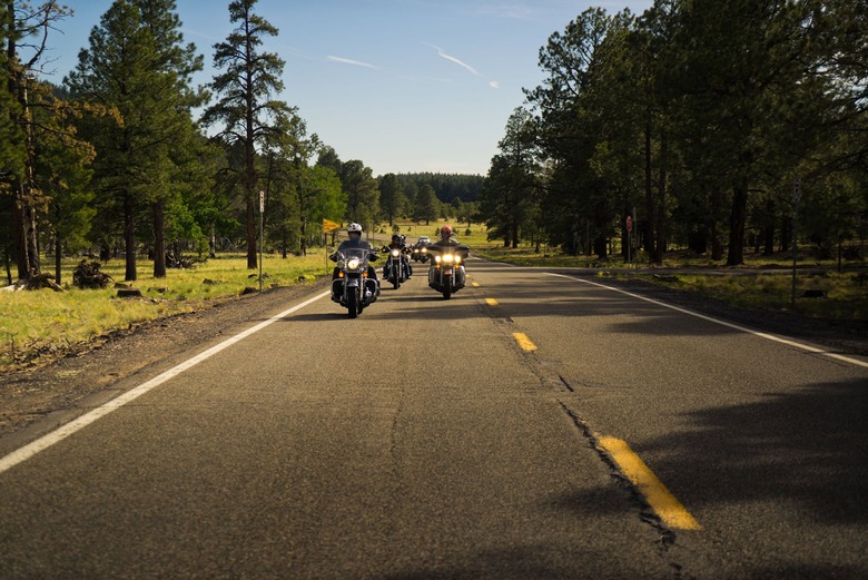 Enseigne Métallique ROUTE 66 – Ben Amusements